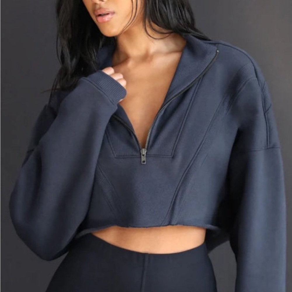 Joah Brown HALF ZIP CROP PULLOVER
WASHED NAVY FRENCH TERRY / S/M